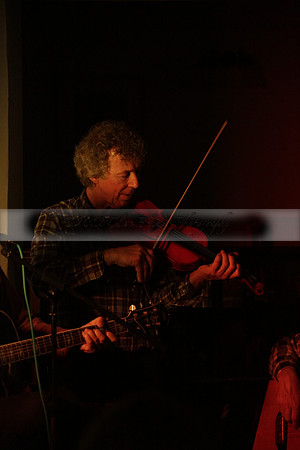 Will B & Geoff Allnutt with guests at The Royal Oak, Midhurst on Friday 25 October 2013. www.polopictures.co.uk