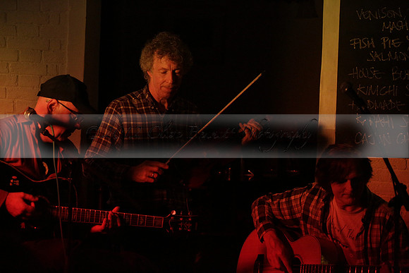 Will B & Geoff Allnutt with guests at The Royal Oak, Midhurst on Friday 25 October 2013. www.polopictures.co.uk
