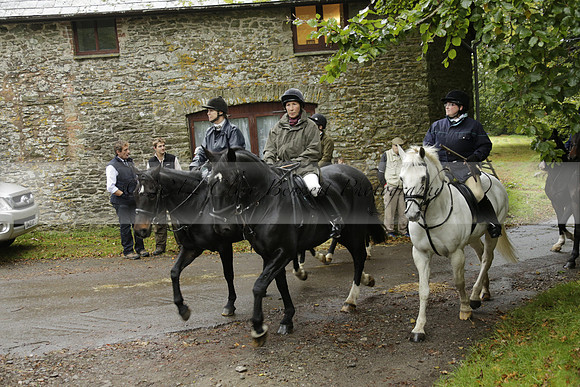 Devon & Somerset Stag Hounds meet at Liscombe on Saturday 12 October 2013 2013.10.12 www.polopictures.co.uk