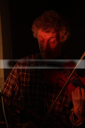Will B & Geoff Allnutt with guests at The Royal Oak, Midhurst on Friday 25 October 2013. www.polopictures.co.uk