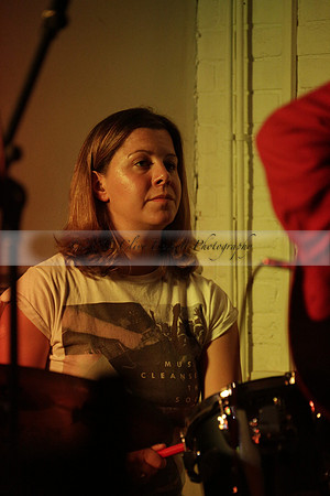 Will B & Geoff Allnutt with guests at The Royal Oak, Midhurst on Friday 25 October 2013. www.polopictures.co.uk