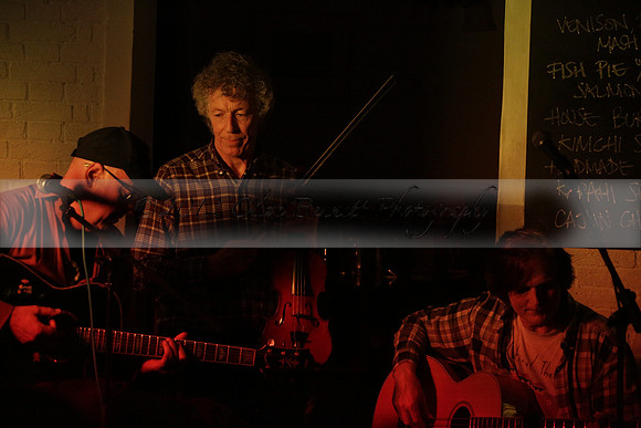 Will B & Geoff Allnutt with guests at The Royal Oak, Midhurst on Friday 25 October 2013. www.polopictures.co.uk