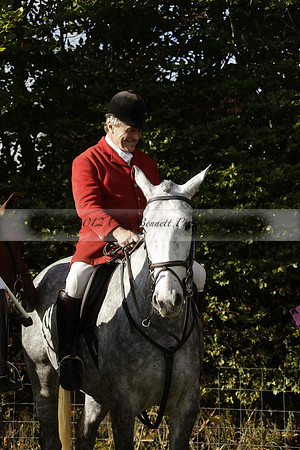 Devon & Somerset StagHounds meet at Five Cross Ways on Thursday 17 October 2013. 2013.10.17 www.polopictures.co.uk