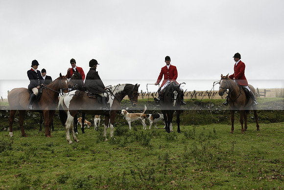 Devon & Somerset Staghounds meet at Larkbarrow Corner. North Devon. 2013.10.18 www.polopictures.co.uk