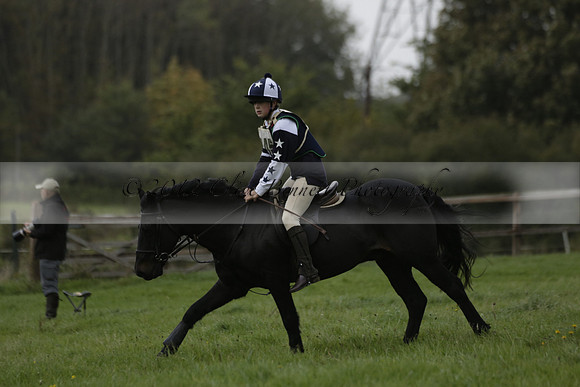 Chiddingfold, Leconfield and Cowdray Hunt, Hunter Trials at Iping on Sunday 20 October 2013. 2013.10.20 www.polopictures.co.uk