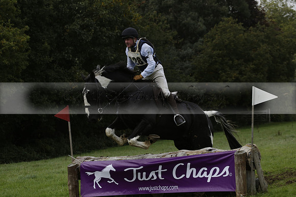 Chiddingfold, Leconfield and Cowdray Hunt, Hunter Trials at Iping on Sunday 20 October 2013. 2013.10.20 www.polopictures.co.uk