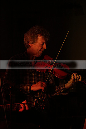 Will B & Geoff Allnutt with guests at The Royal Oak, Midhurst on Friday 25 October 2013. www.polopictures.co.uk