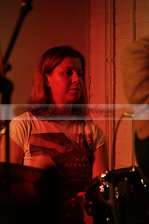 Will B & Geoff Allnutt with guests at The Royal Oak, Midhurst on Friday 25 October 2013. www.polopictures.co.uk